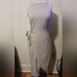 Chic Style Womans L Gray White Striped Bow Wrap Dress NWT
